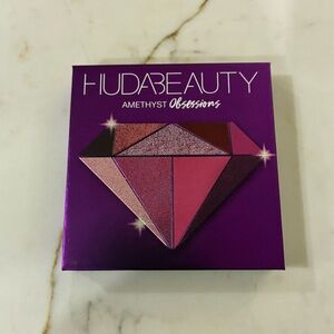 Huda Beauty Amethyst Obsessions eyeshadow palette. 9 colours. With mirror. New!